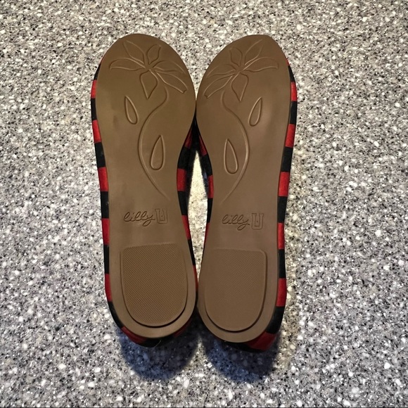 NWT size 11 Red and black  Lillybee flats - Picture 4 of 5